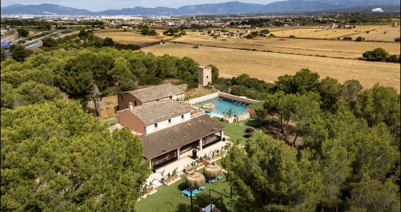 Luftaufnahme der Retreat-Finca bei Palma auf Mallorca